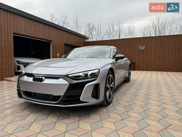 Серый Ауди e-tron GT, объемом двигателя 0 л и пробегом 4 тыс. км за 58900 $, фото 2 на Automoto.ua
