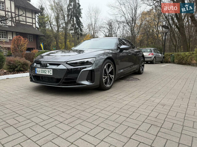 Серый Ауди e-tron GT, объемом двигателя 0 л и пробегом 34 тыс. км за 82000 $, фото 1 на Automoto.ua