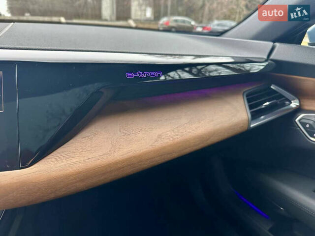 Сірий Ауді e-tron GT, об'ємом двигуна 0 л та пробігом 7 тис. км за 52000 $, фото 12 на Automoto.ua