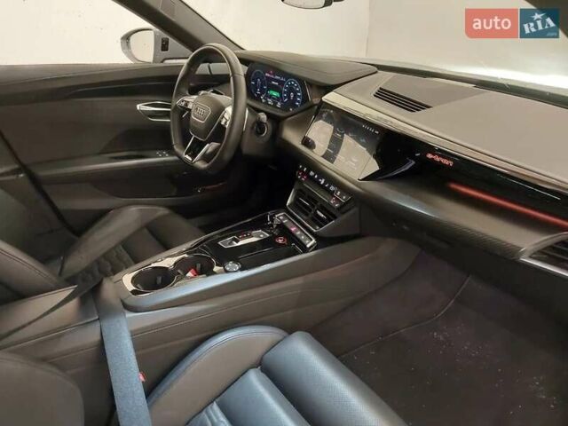 Серый Ауди e-tron GT, объемом двигателя 0 л и пробегом 77 тыс. км за 56500 $, фото 10 на Automoto.ua