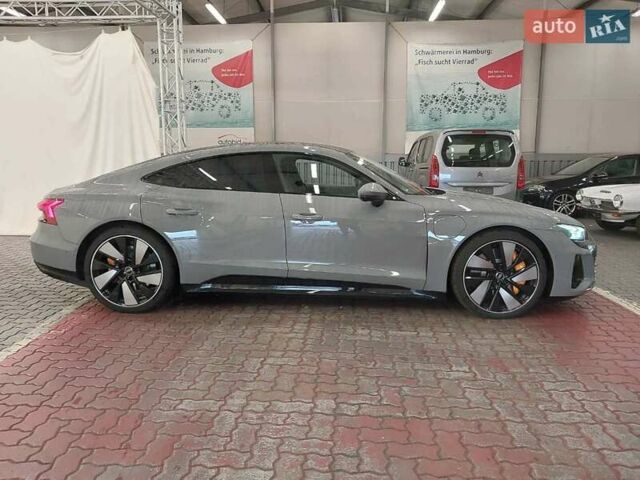 Серый Ауди e-tron GT, объемом двигателя 0 л и пробегом 77 тыс. км за 56500 $, фото 7 на Automoto.ua