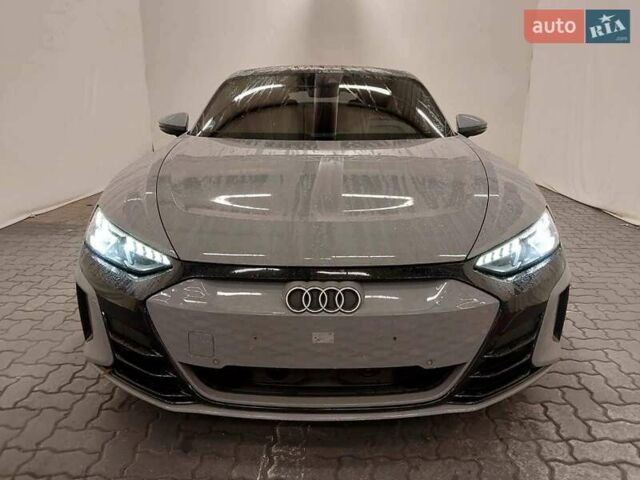 Серый Ауди e-tron GT, объемом двигателя 0 л и пробегом 77 тыс. км за 56500 $, фото 4 на Automoto.ua