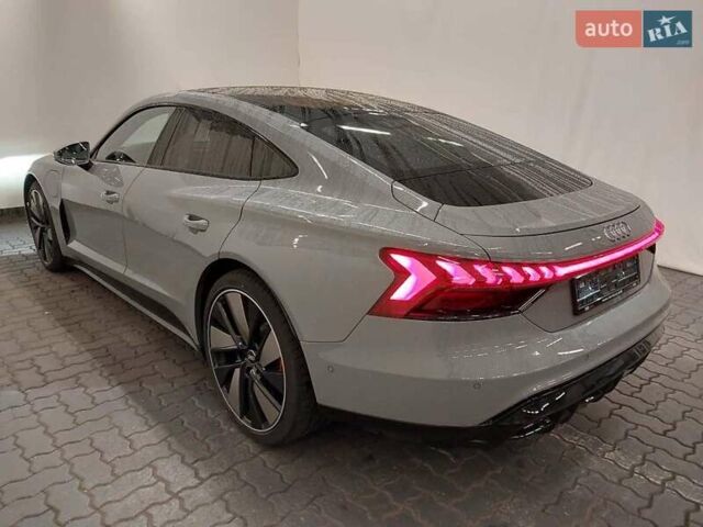 Серый Ауди e-tron GT, объемом двигателя 0 л и пробегом 77 тыс. км за 56500 $, фото 2 на Automoto.ua
