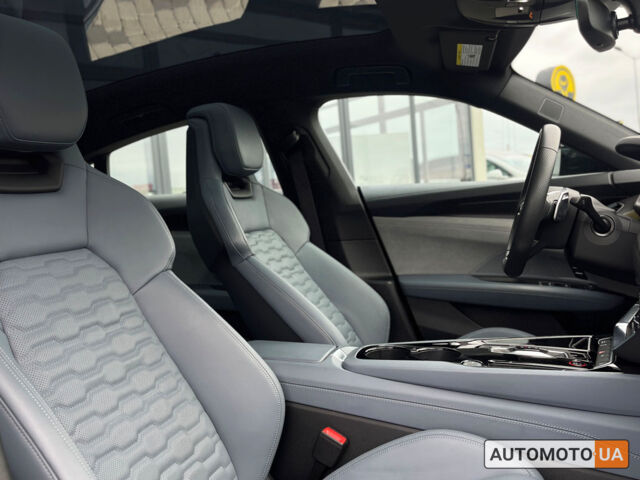 Синий Ауди e-tron GT, объемом двигателя 94 л и пробегом 23 тыс. км за 59999 $, фото 25 на Automoto.ua