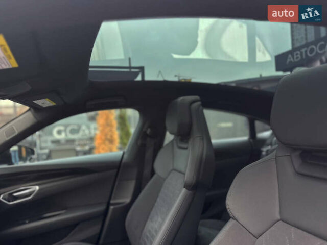 Синий Ауди e-tron GT, объемом двигателя 0 л и пробегом 67 тыс. км за 52500 $, фото 10 на Automoto.ua