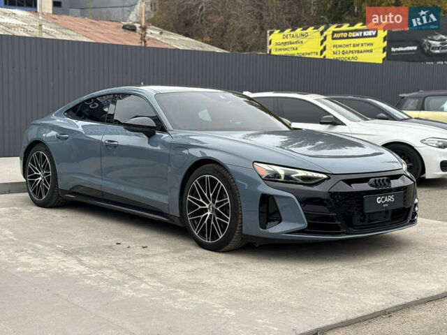 Синий Ауди e-tron GT, объемом двигателя 0 л и пробегом 67 тыс. км за 52500 $, фото 2 на Automoto.ua