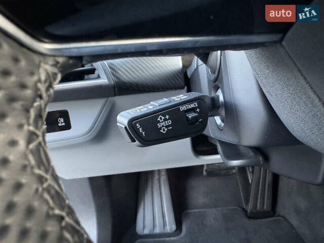 Синий Ауди e-tron GT, объемом двигателя 0 л и пробегом 59 тыс. км за 61000 $, фото 16 на Automoto.ua