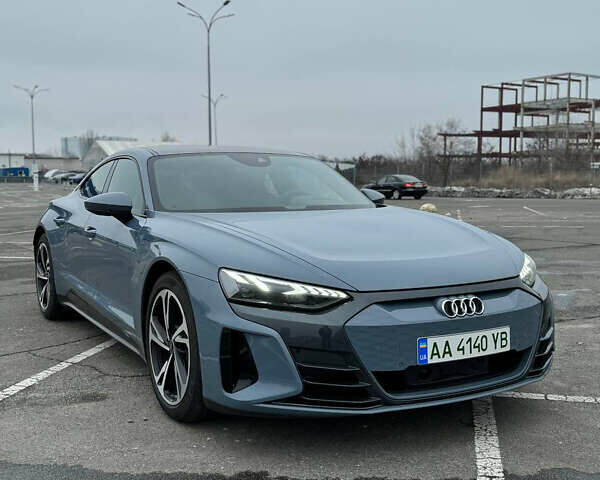 Синий Ауди e-tron GT, объемом двигателя 0 л и пробегом 76 тыс. км за 49000 $, фото 1 на Automoto.ua