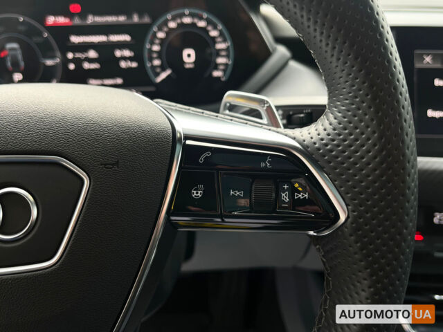Синий Ауди e-tron GT, объемом двигателя 94 л и пробегом 23 тыс. км за 59999 $, фото 16 на Automoto.ua