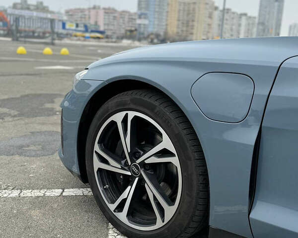 Синий Ауди e-tron GT, объемом двигателя 0 л и пробегом 76 тыс. км за 49000 $, фото 5 на Automoto.ua