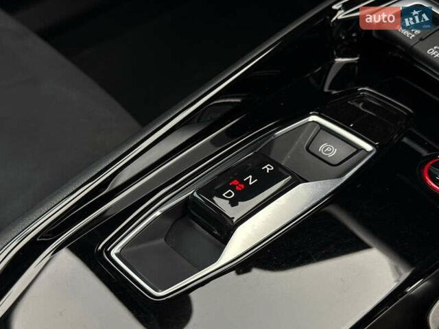 Синий Ауди e-tron GT, объемом двигателя 0 л и пробегом 67 тыс. км за 52500 $, фото 18 на Automoto.ua