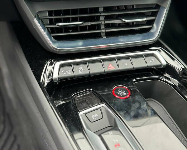 Синий Ауди e-tron GT, объемом двигателя 0 л и пробегом 76 тыс. км за 49000 $, фото 26 на Automoto.ua