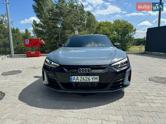 Синий Ауди e-tron GT, объемом двигателя 0 л и пробегом 58 тыс. км за 46999 $, фото 2 на Automoto.ua