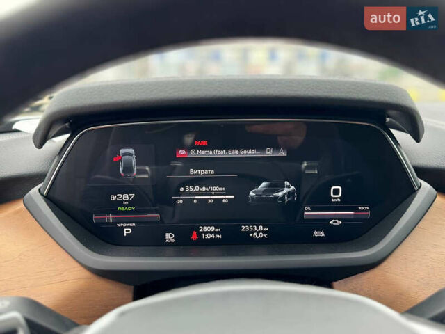 Синий Ауди e-tron GT, объемом двигателя 0 л и пробегом 76 тыс. км за 49000 $, фото 23 на Automoto.ua
