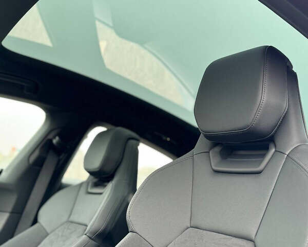 Синий Ауди e-tron GT, объемом двигателя 0 л и пробегом 76 тыс. км за 49000 $, фото 28 на Automoto.ua