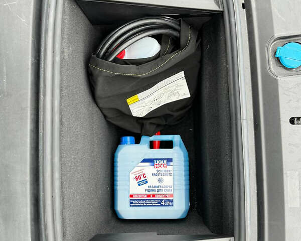 Синий Ауди e-tron GT, объемом двигателя 0 л и пробегом 76 тыс. км за 49000 $, фото 20 на Automoto.ua