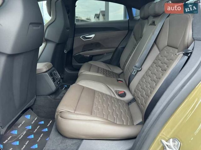 Зеленый Ауди e-tron GT, объемом двигателя 0 л и пробегом 52 тыс. км за 63700 $, фото 29 на Automoto.ua