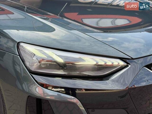Зеленый Ауди e-tron GT, объемом двигателя 0 л и пробегом 36 тыс. км за 59900 $, фото 4 на Automoto.ua