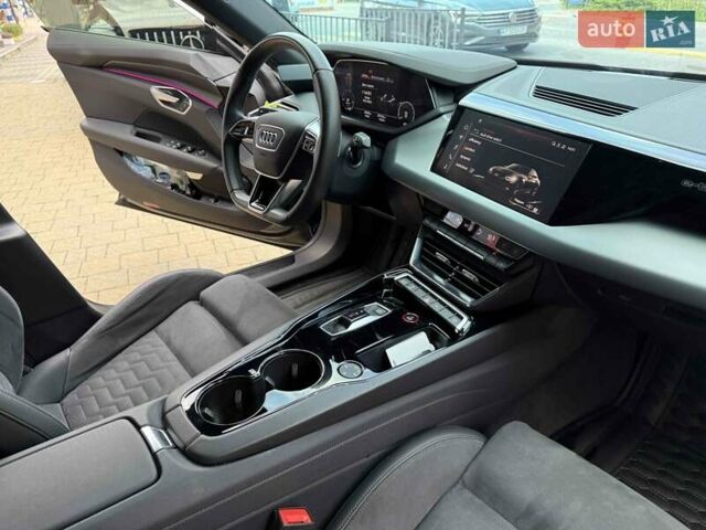 Зеленый Ауди e-tron GT, объемом двигателя 0 л и пробегом 36 тыс. км за 59900 $, фото 49 на Automoto.ua