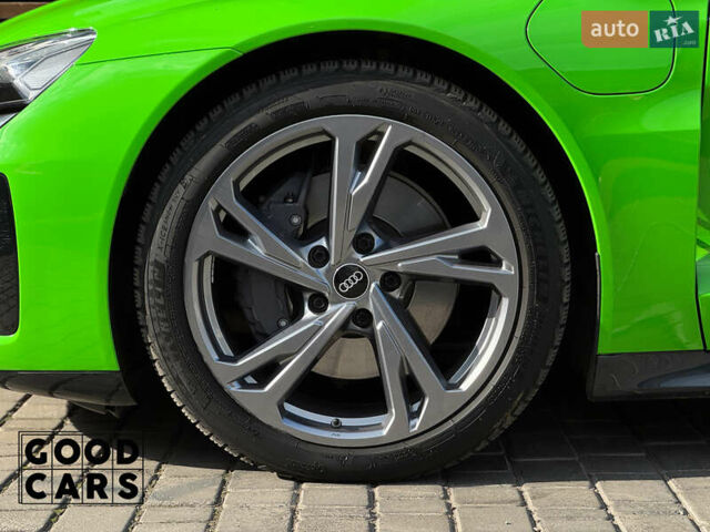 Зеленый Ауди e-tron GT, объемом двигателя 0 л и пробегом 58 тыс. км за 57000 $, фото 10 на Automoto.ua