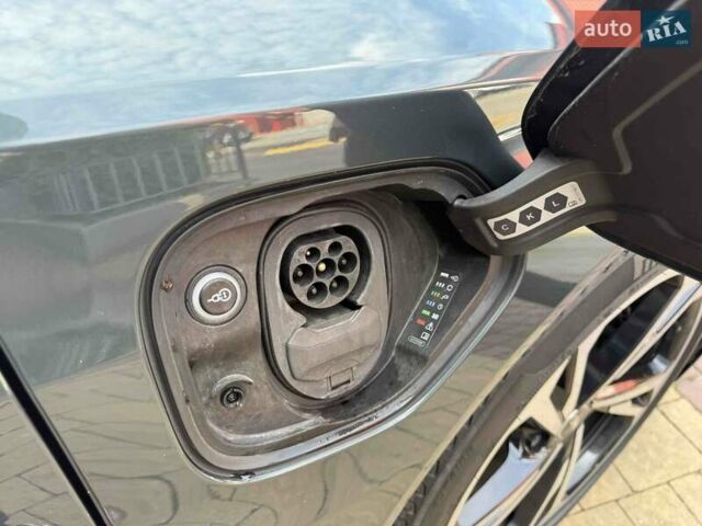 Зеленый Ауди e-tron GT, объемом двигателя 0 л и пробегом 36 тыс. км за 59900 $, фото 6 на Automoto.ua