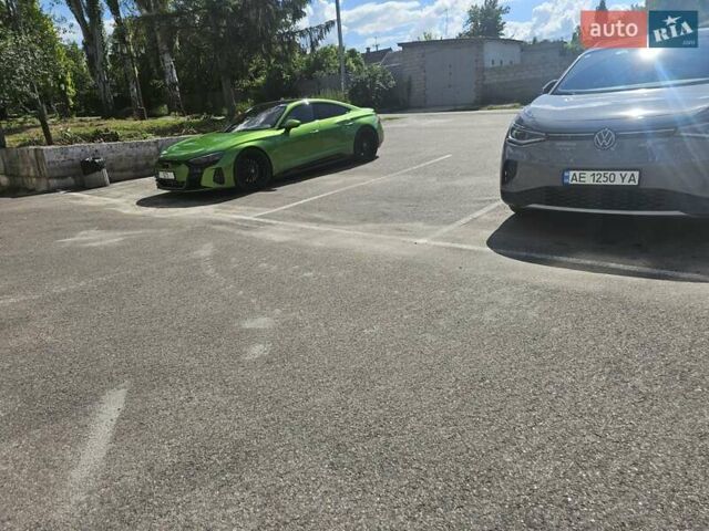 Зеленый Ауди e-tron GT, объемом двигателя 0 л и пробегом 96 тыс. км за 60000 $, фото 2 на Automoto.ua