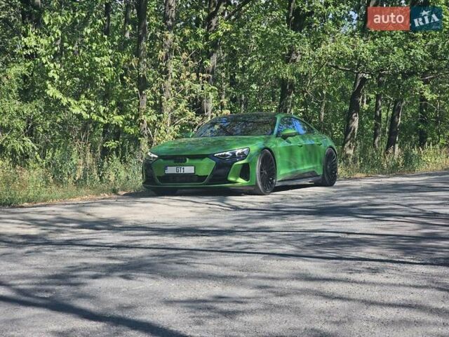 Зеленый Ауди e-tron GT, объемом двигателя 0 л и пробегом 96 тыс. км за 60000 $, фото 4 на Automoto.ua