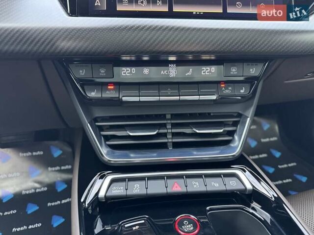 Зеленый Ауди e-tron GT, объемом двигателя 0 л и пробегом 52 тыс. км за 63700 $, фото 27 на Automoto.ua