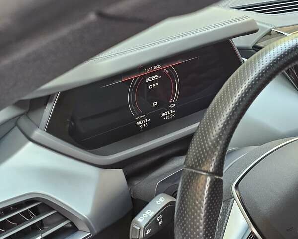 Зеленый Ауди e-tron GT, объемом двигателя 0 л и пробегом 96 тыс. км за 60000 $, фото 8 на Automoto.ua