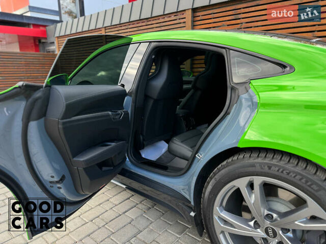 Зеленый Ауди e-tron GT, объемом двигателя 0 л и пробегом 58 тыс. км за 57000 $, фото 25 на Automoto.ua
