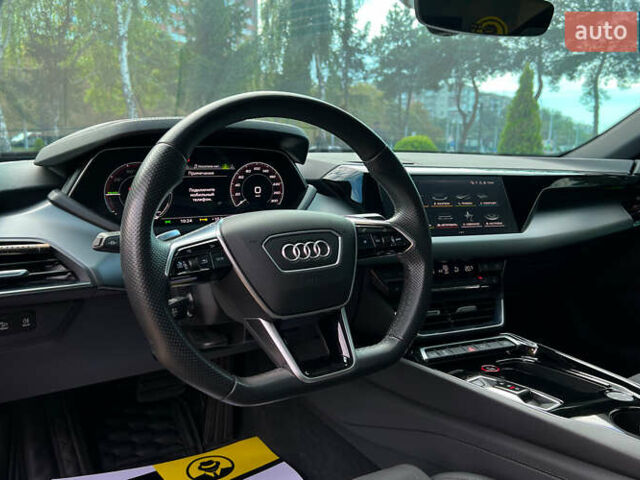 Зеленый Ауди e-tron GT, объемом двигателя 0 л и пробегом 36 тыс. км за 59000 $, фото 23 на Automoto.ua