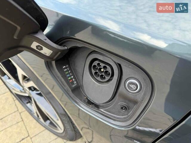 Зеленый Ауди e-tron GT, объемом двигателя 0 л и пробегом 36 тыс. км за 59900 $, фото 11 на Automoto.ua