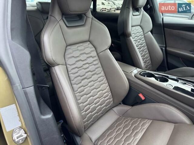 Зеленый Ауди e-tron GT, объемом двигателя 0 л и пробегом 52 тыс. км за 63700 $, фото 39 на Automoto.ua