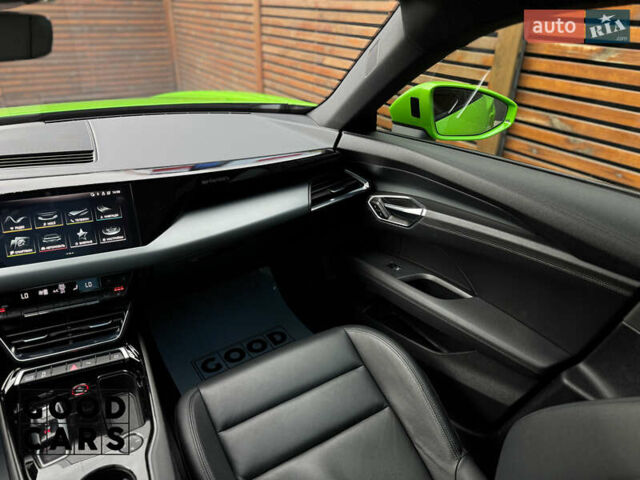 Зеленый Ауди e-tron GT, объемом двигателя 0 л и пробегом 58 тыс. км за 57000 $, фото 38 на Automoto.ua