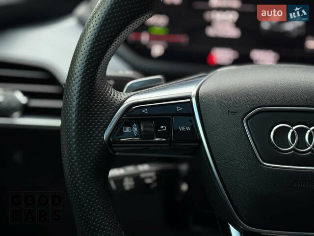 Зеленый Ауди e-tron GT, объемом двигателя 0 л и пробегом 58 тыс. км за 57000 $, фото 31 на Automoto.ua