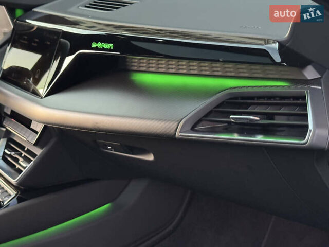 Зеленый Ауди e-tron GT, объемом двигателя 0 л и пробегом 12 тыс. км за 93500 $, фото 32 на Automoto.ua