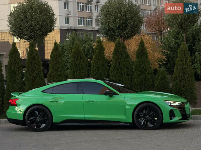 Зеленый Ауди e-tron GT, объемом двигателя 0 л и пробегом 12 тыс. км за 93500 $, фото 13 на Automoto.ua