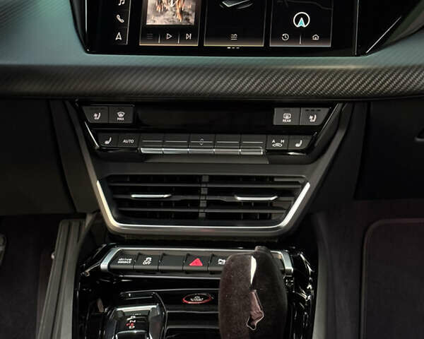 Зеленый Ауди e-tron GT, объемом двигателя 0 л и пробегом 12 тыс. км за 93500 $, фото 26 на Automoto.ua