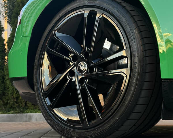 Зеленый Ауди e-tron GT, объемом двигателя 0 л и пробегом 12 тыс. км за 93500 $, фото 48 на Automoto.ua
