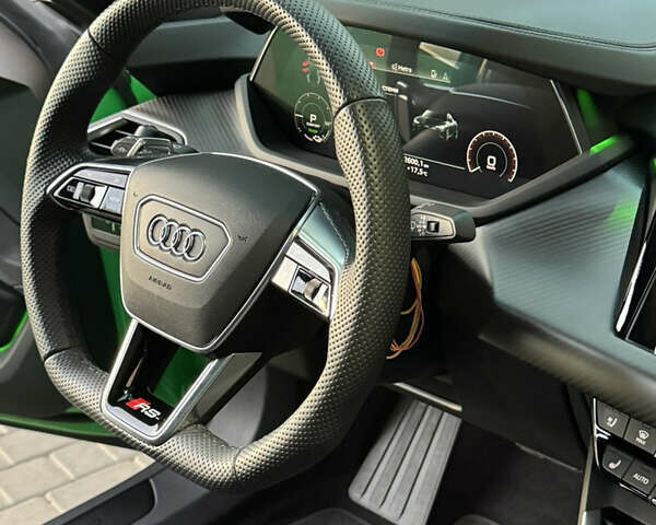 Зеленый Ауди e-tron GT, объемом двигателя 0 л и пробегом 12 тыс. км за 93500 $, фото 19 на Automoto.ua