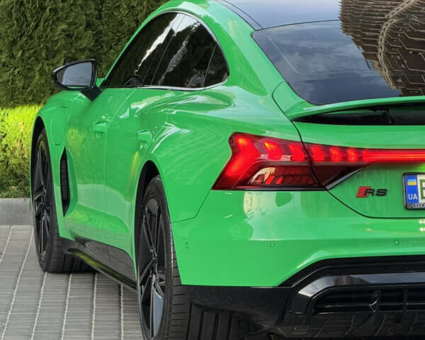 Зеленый Ауди e-tron GT, объемом двигателя 0 л и пробегом 12 тыс. км за 93500 $, фото 42 на Automoto.ua