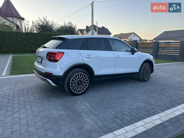 Білий Ауді Q2L e-tron, об'ємом двигуна 0 л та пробігом 60 тис. км за 23000 $, фото 4 на Automoto.ua
