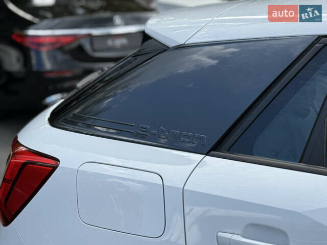Белый Ауди Q2L e-tron, объемом двигателя 0 л и пробегом 31 тыс. км за 20000 $, фото 8 на Automoto.ua