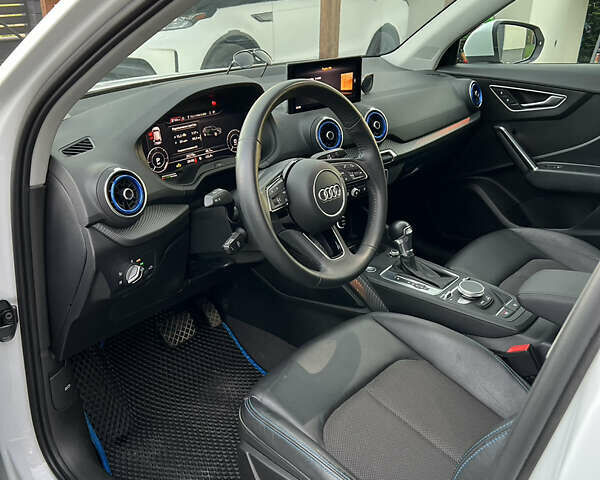 Белый Ауди Q2L e-tron, объемом двигателя 0 л и пробегом 64 тыс. км за 24000 $, фото 11 на Automoto.ua