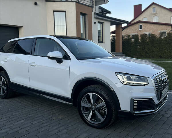 Белый Ауди Q2L e-tron, объемом двигателя 0 л и пробегом 64 тыс. км за 24000 $, фото 9 на Automoto.ua