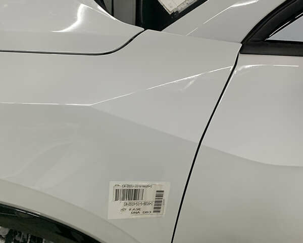 Белый Ауди Q2L e-tron, объемом двигателя 0 л и пробегом 64 тыс. км за 24000 $, фото 22 на Automoto.ua