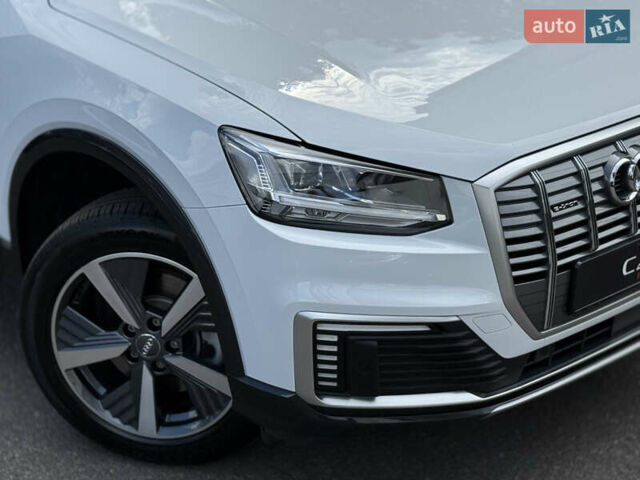 Белый Ауди Q2L e-tron, объемом двигателя 0 л и пробегом 31 тыс. км за 20000 $, фото 4 на Automoto.ua