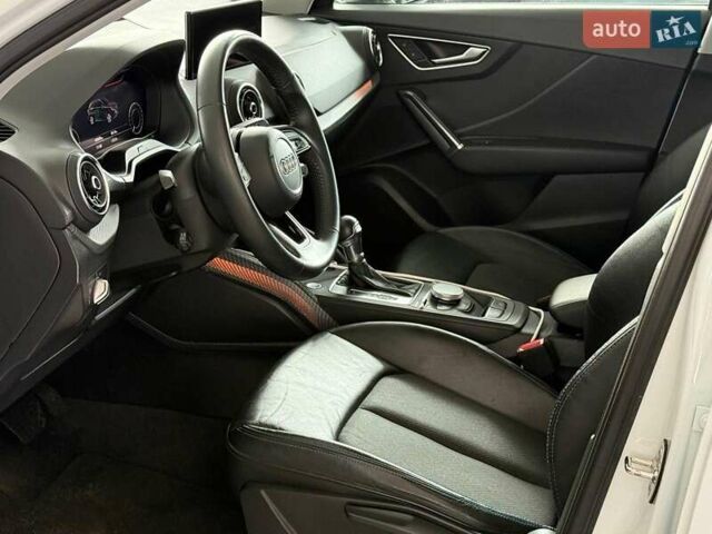 Белый Ауди Q2L e-tron, объемом двигателя 0 л и пробегом 60 тыс. км за 18490 $, фото 10 на Automoto.ua