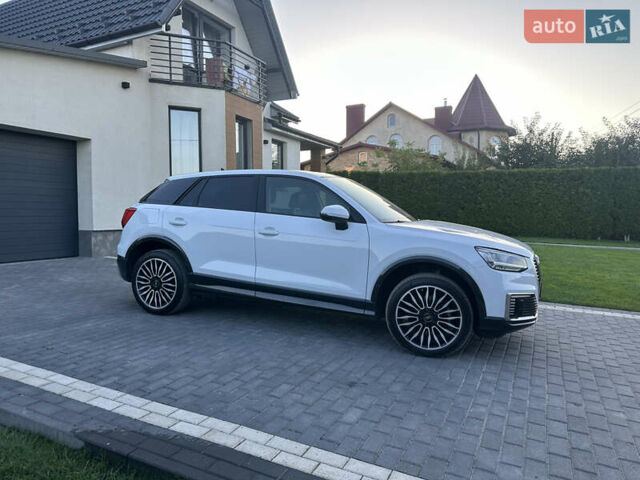 Білий Ауді Q2L e-tron, об'ємом двигуна 0 л та пробігом 60 тис. км за 23000 $, фото 6 на Automoto.ua