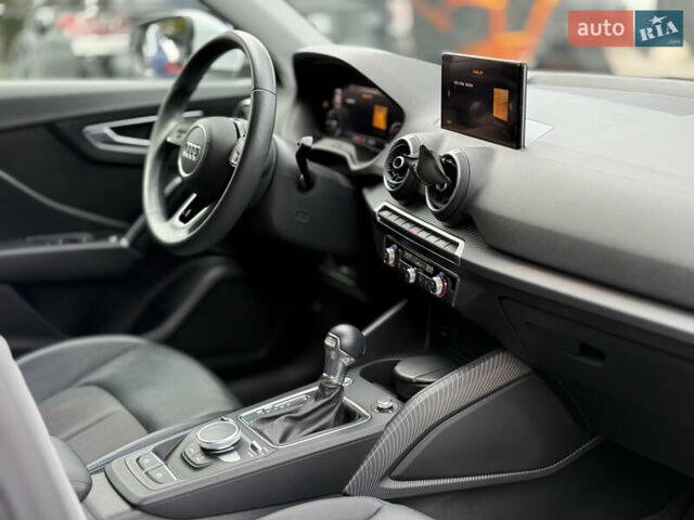 Белый Ауди Q2L e-tron, объемом двигателя 0 л и пробегом 31 тыс. км за 20000 $, фото 44 на Automoto.ua
